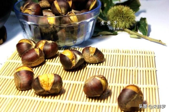 There is a trick to boil chestnuts. They are easy to peel when they are done. In fact, it is done with one trick.