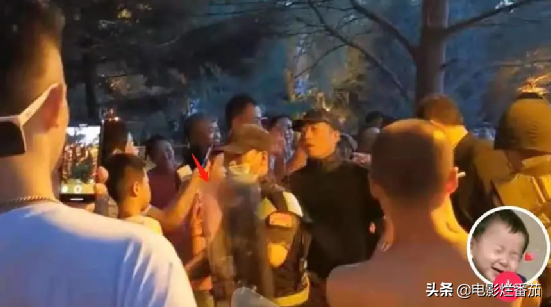 孙红雷还乡遭群嘲？明星出行乱象，为何屡屡触碰公众底线