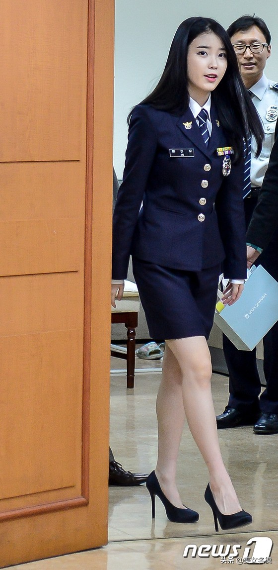 韓國最美警花IU 李知恩