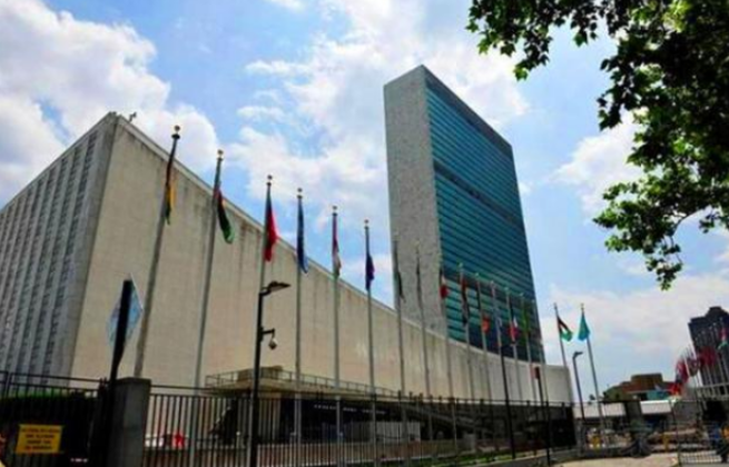 联合国大会百国支持中国，移交13项特权给中国，美方反对无效