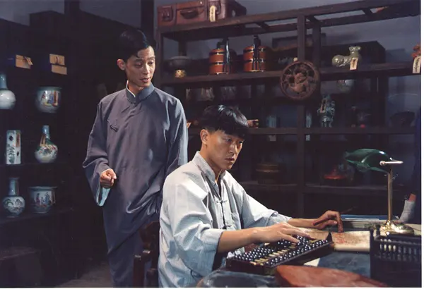 26年前的老电影《家丑》,剧情大胆导演敢拍,只建议看一遍