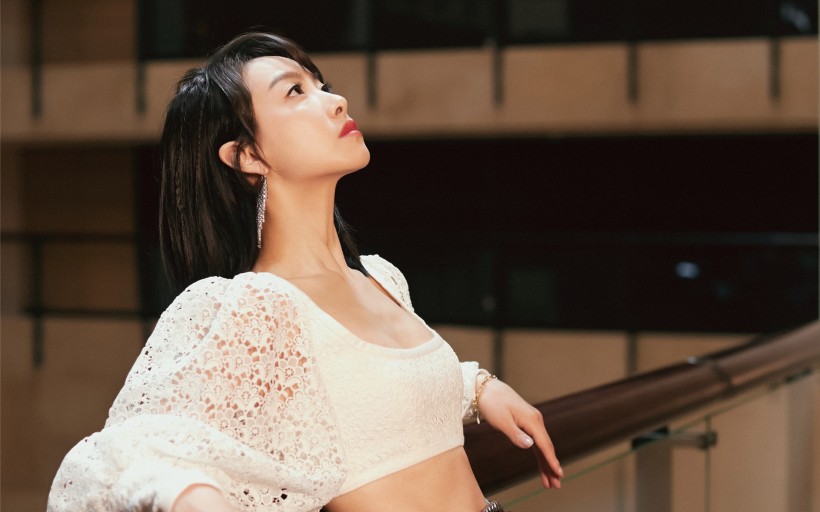 我敢预言，这个外表冷艳的北京女孩将会是内娱