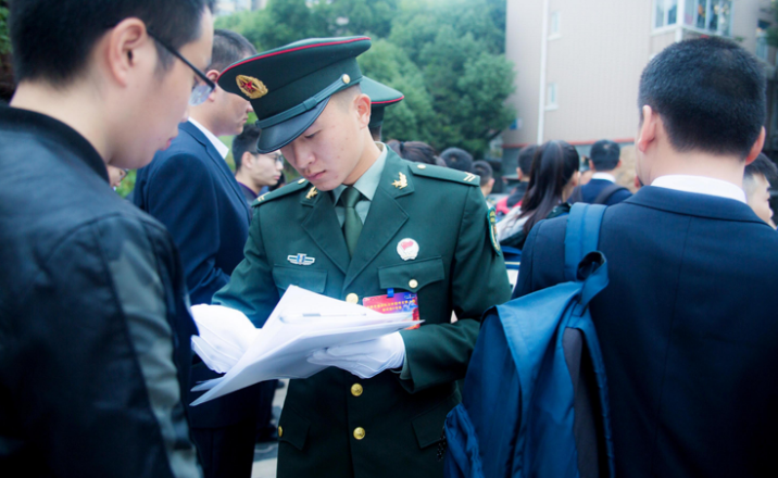 “军队文职”报名时间将到，预计招录约3万人，专科生也可报考