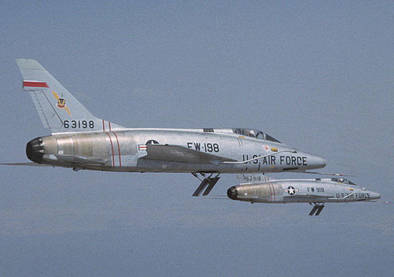百系经典（一）：痛苦中开创超音速时代的F-100战斗机