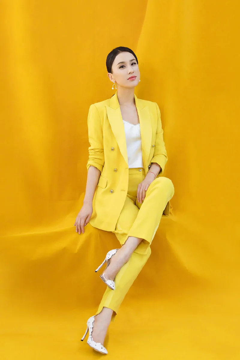 关晓彤脸打针？黄晓明性格强硬？秦岚不理李小