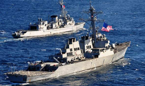 美国军舰上的华裔女兵火了！用中文向我国海警