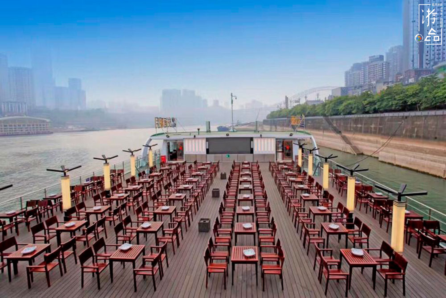 漫游山城：花1个小时体验重庆夜景的魅力，两江游果然名不虚传