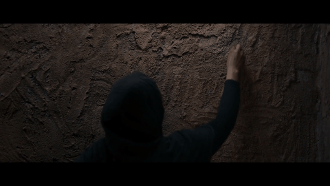 所有人都唱衰，这男孩也不该死