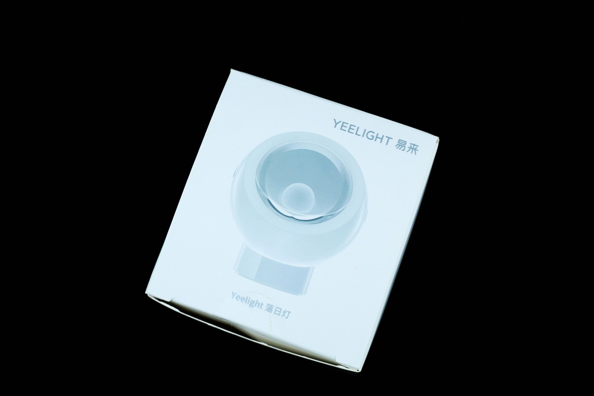 无限的祥和与宁静带来希望与活力——YEELIGHT落日氛围灯