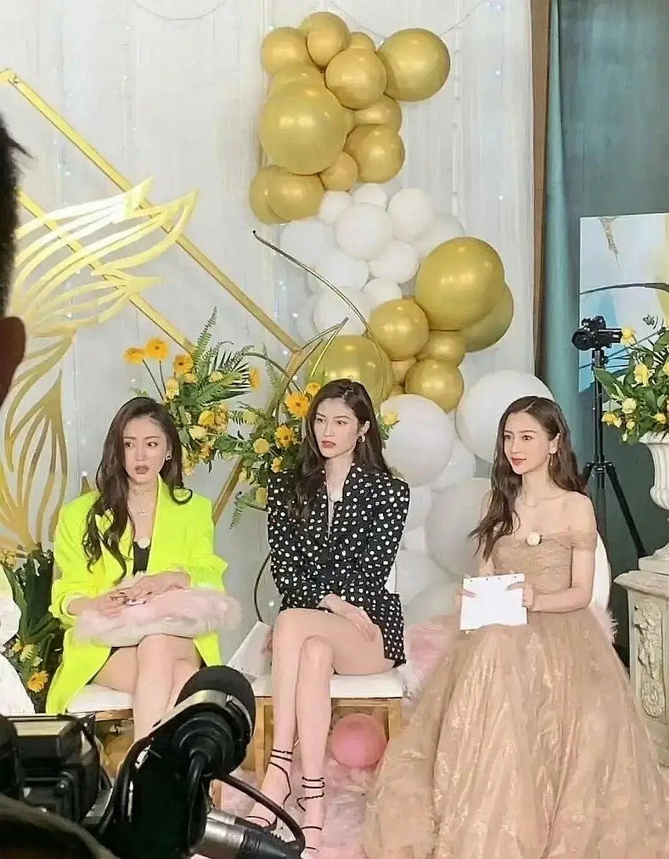 baby好怕被比下去，录节目非要穿高定仙女裙，和