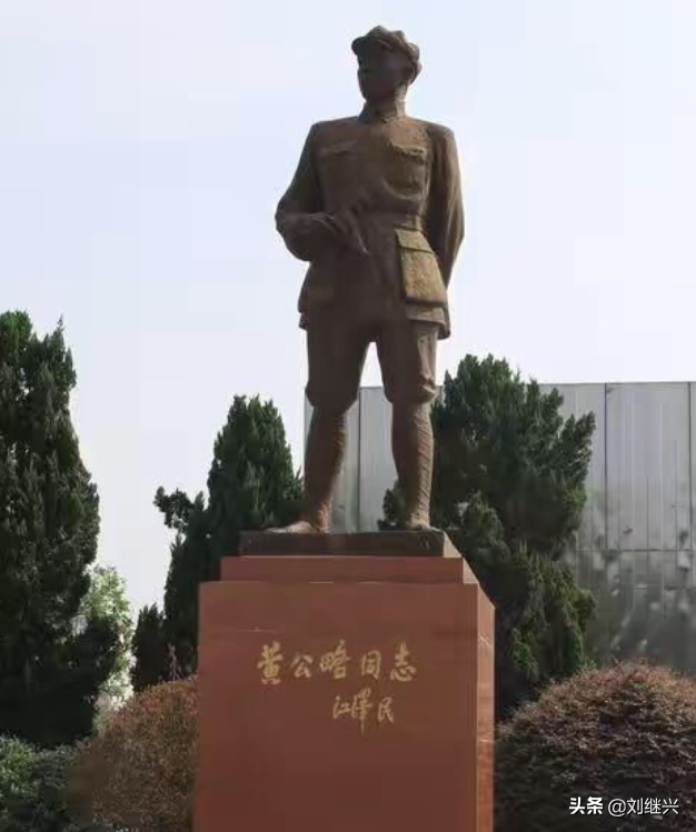 黄枚庄去劝降弟弟黄公略军长，结果回去交差的是他被砍下的脑袋