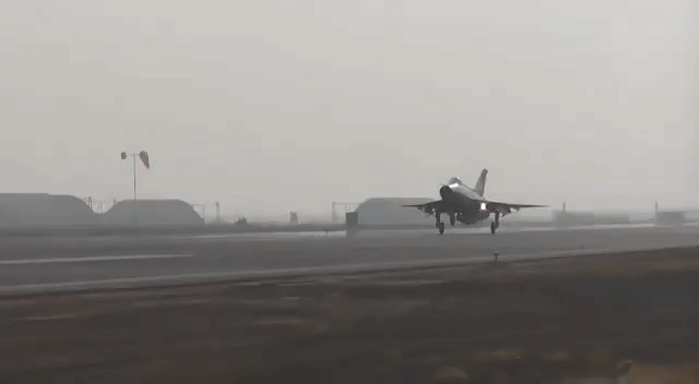 歼10C抹掉涂装移交巴基斯坦？中巴演习开打，印