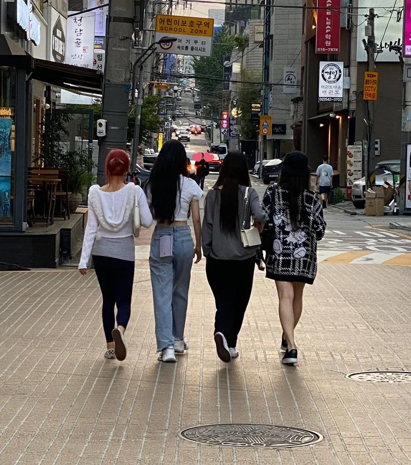 aespa成员整容实锤?皮肤状况一览无遗;MC们带来特别舞台?