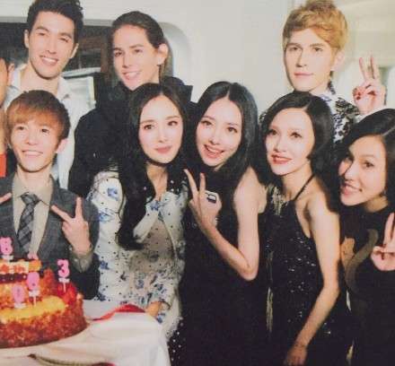 庆生|郭敬明为顾里庆生评论区满是名句 撕逼巅峰还是《小时代》