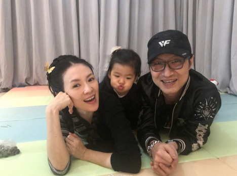 汪峰公开示爱章子怡，一口气晒了九张图，每张