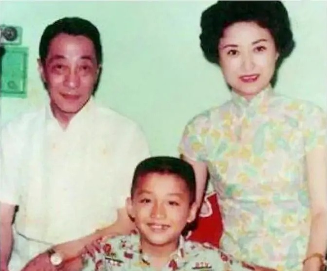 60岁庾澄庆血流不止，连夜送往医院，曾为伊能静与张宇反目成仇