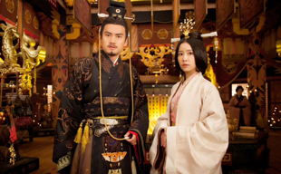 东汉前期，为什么外戚盛行？这与皇权有什么关