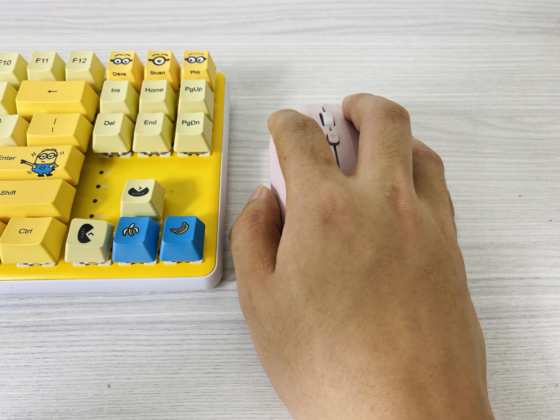 讯飞智能鼠标M110体验：能听会“翻”，有它就够了