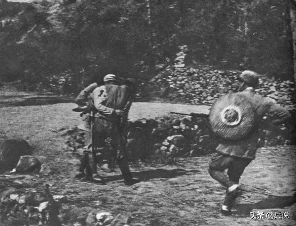 主席接见美国大兵：总统特使只给我一支美国烟，你们却给我几条