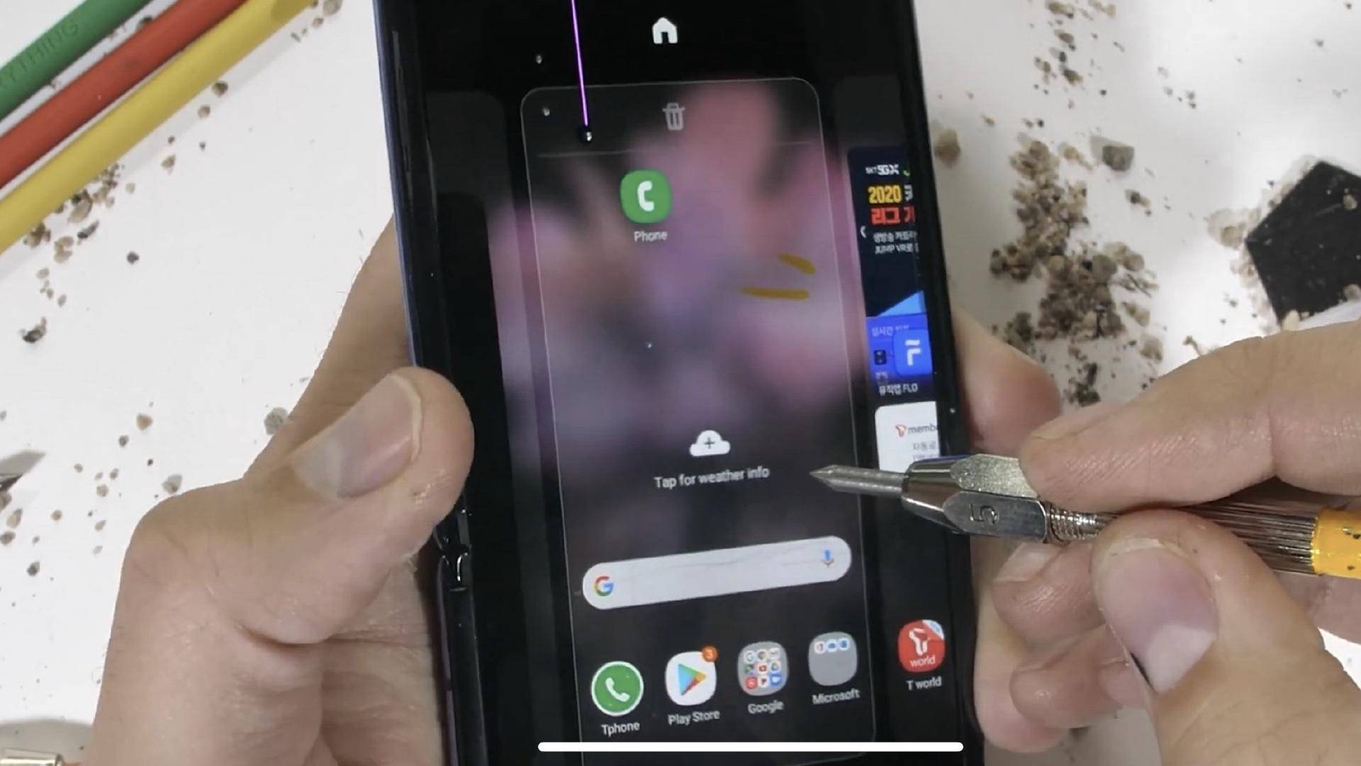 三星Galaxy Z Flip纤薄夹层玻璃耐用度怎样？具体与一般手机上区别非常大