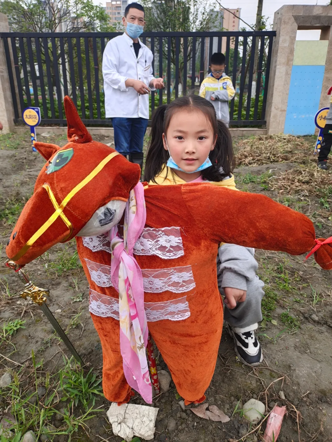 双流区实验小学外国语学校丨最美人间四月天 幸福农场齐生长