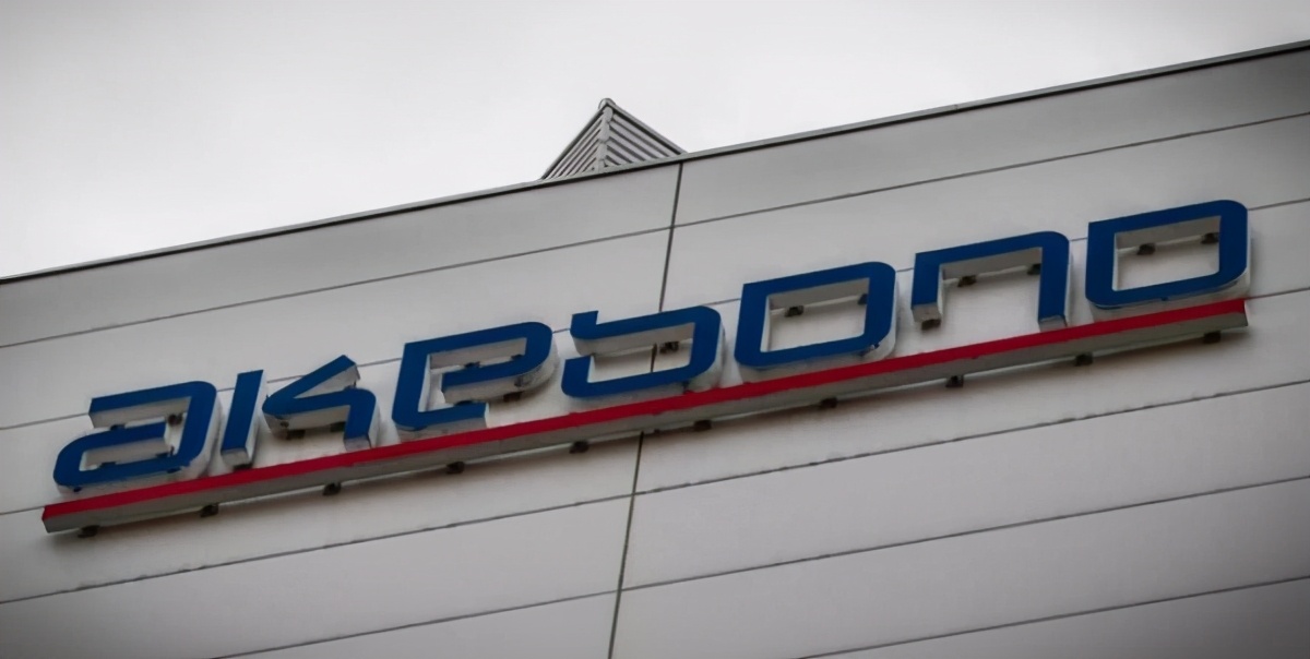 思痛：我们为什么追不上造假20年的日系车？