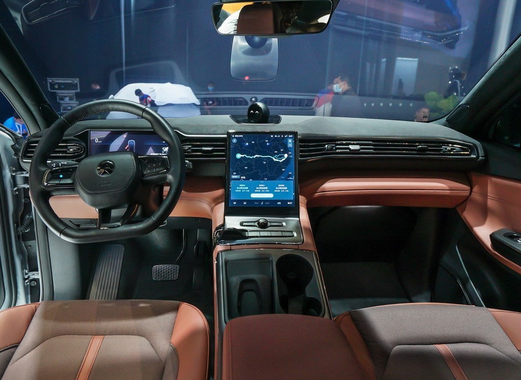 蔚来EC6？还是等等特斯拉Model Y?