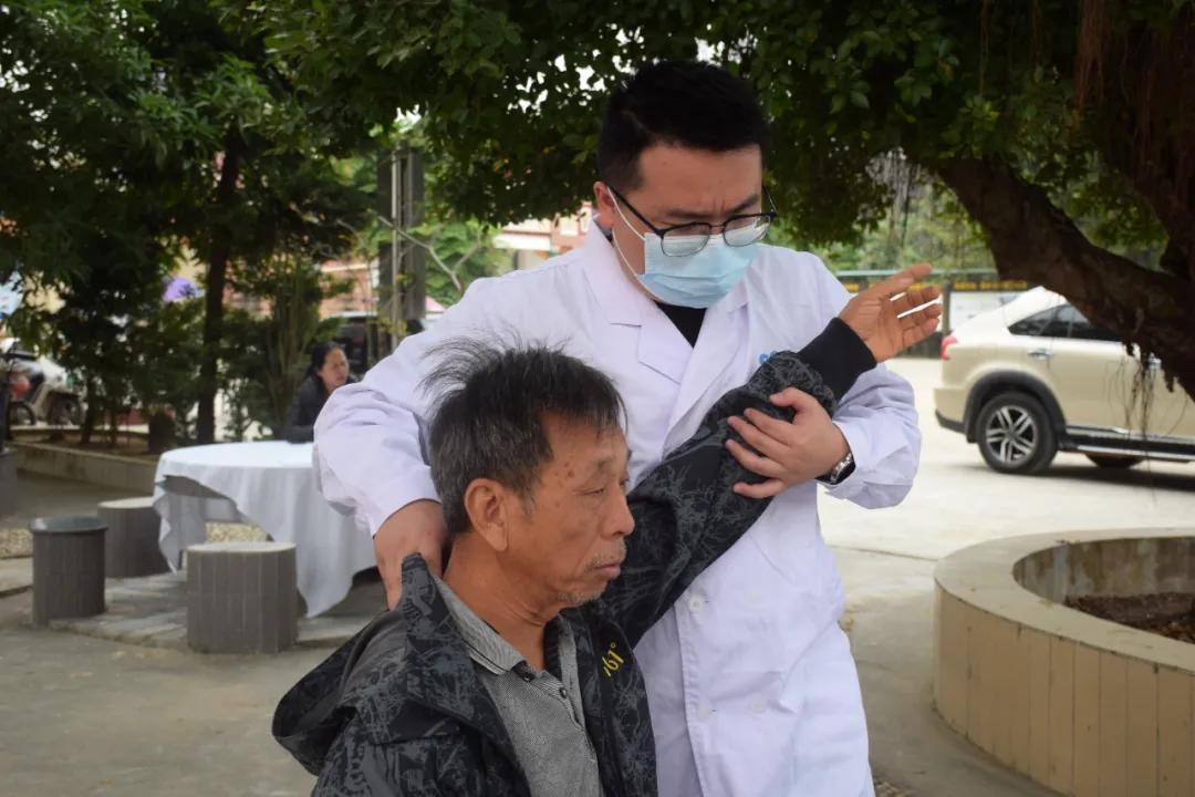 中医中药下乡 健康义诊暖心