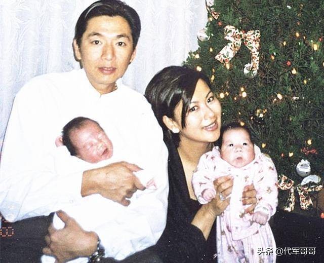 一婚嫁大4岁音乐才子，二婚嫁富商生龙凤胎，如