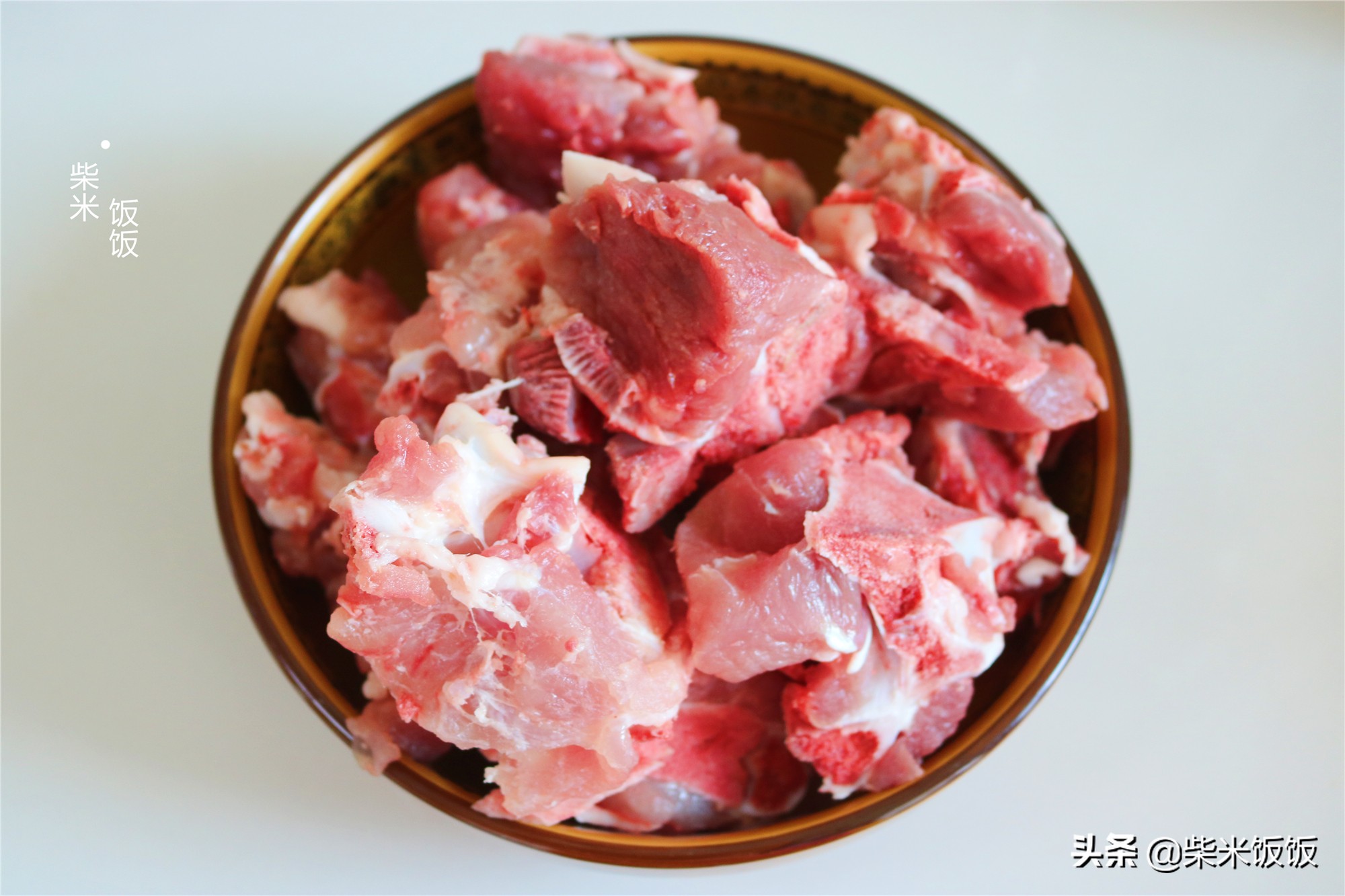 夏天吃肉，这个做法太省事了，丢进锅里不用管，时间一到满屋飘香