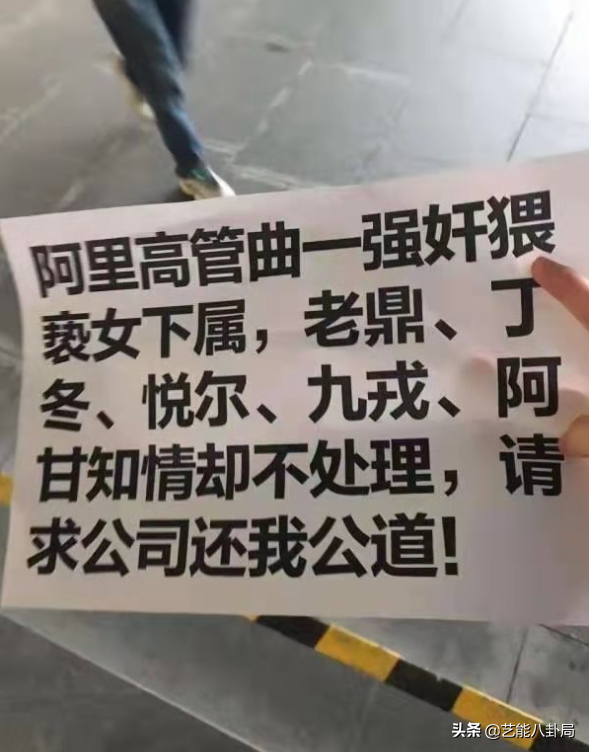 老总灌酒_ktv醉酒女遭灌酒扒衣