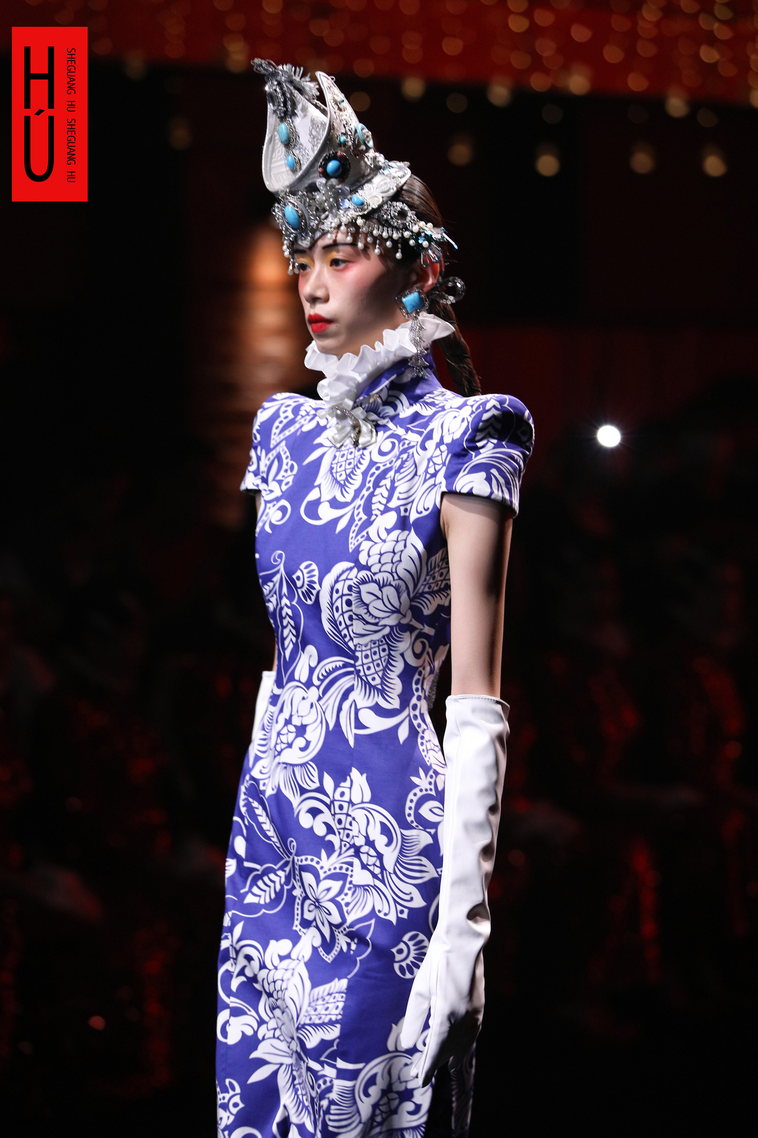 胡社光高级定制全国时尚巡演在武汉红T首演