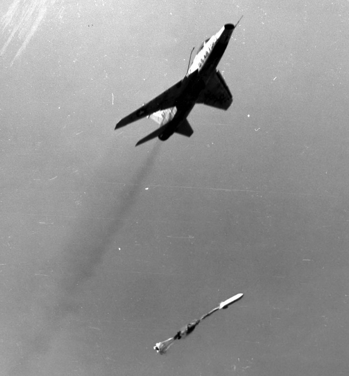 百系经典（一）：痛苦中开创超音速时代的F-100战斗机