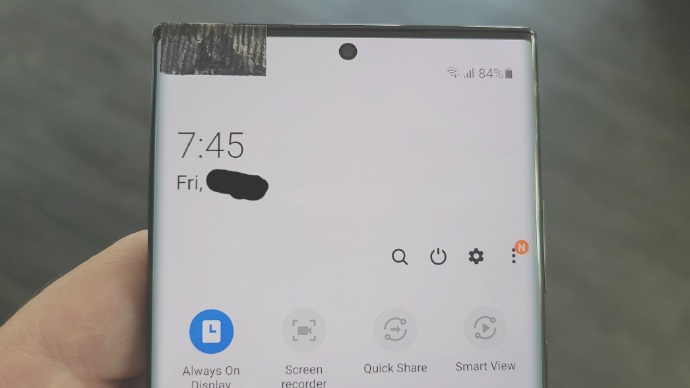三星Note20真机曝出；最新款Galaxy Fold 或改名为 Galaxy Z Fold 2