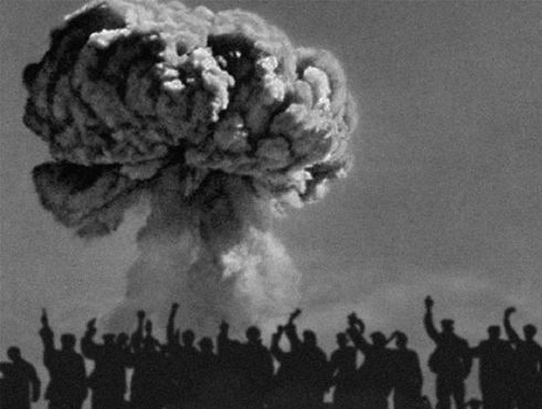 中国首枚原子弹爆炸成功，为什么毛主席要求，第一个通知日本？