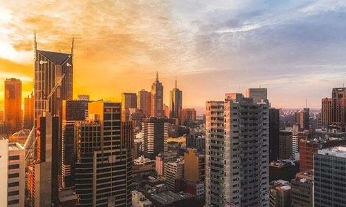 不负债，也不上市，财富390亿的他，却有“飞天