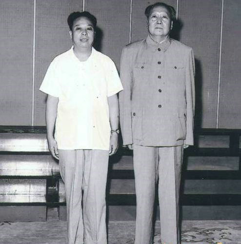 中央警卫团团长张耀祠：保卫毛主席43年，毛泽东