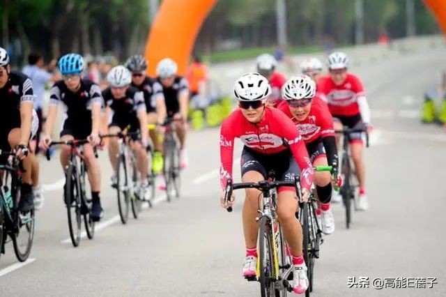 娇妻出轨却爆六年没有夫妻生活？这回他终于心