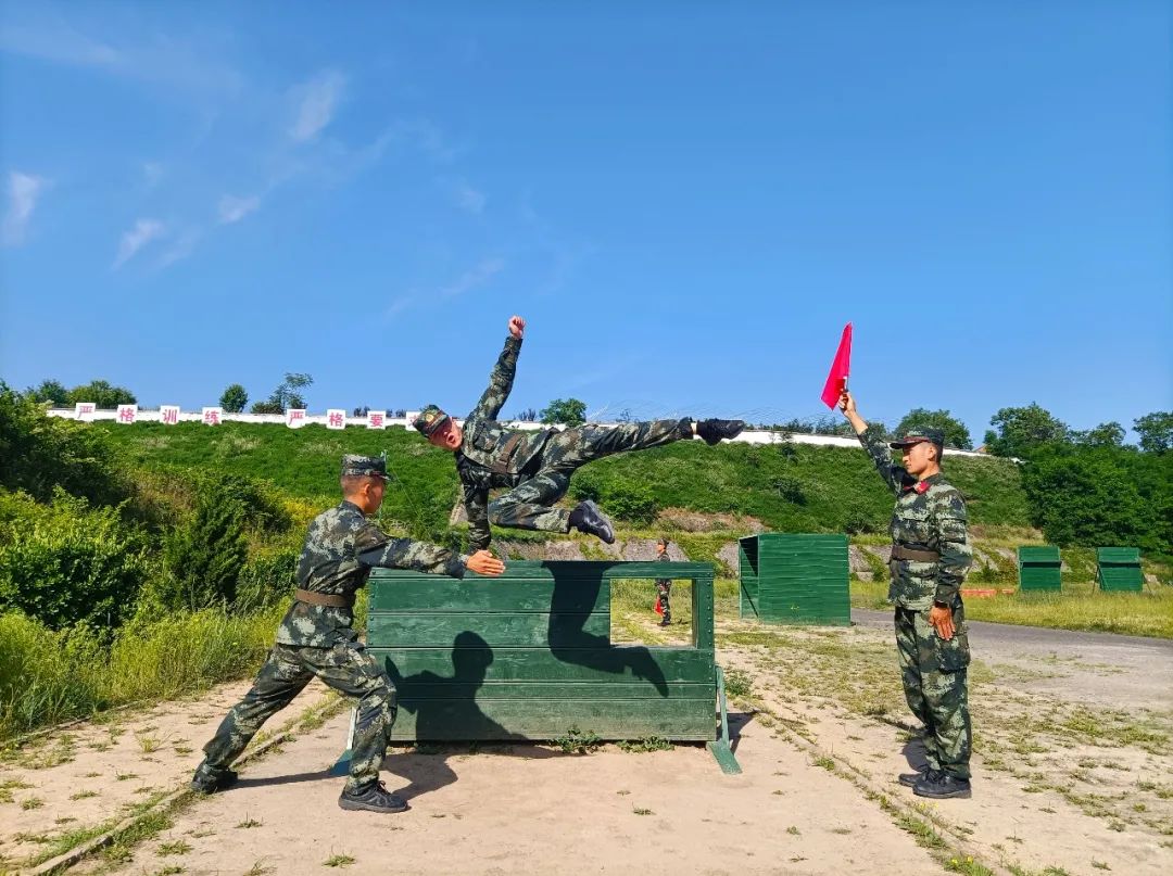 侯<a href=http://www.cngansu.cn/news/ target=_blank class=infotextkey></a>ܶӣսλح ʱ