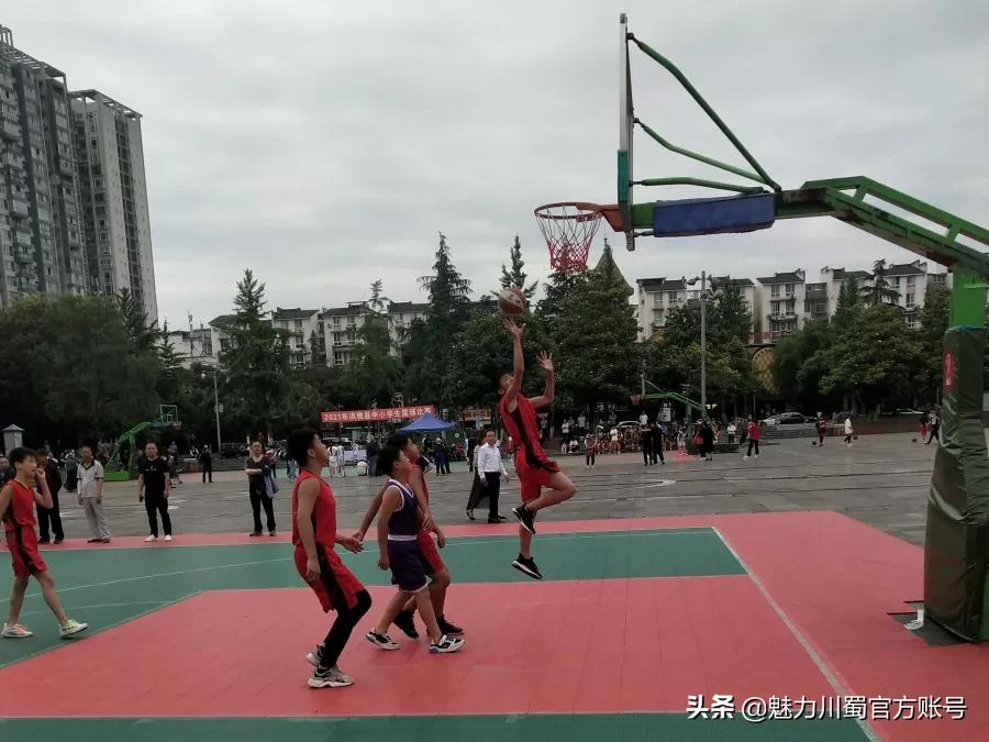 洪雅县花溪小学：知识与篮球共舞 学习与特长齐飞(图5)