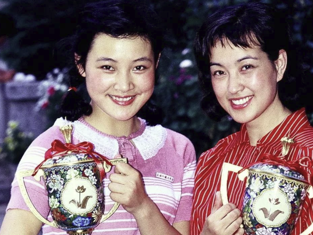 傅艺伟的毁灭史：从“最美妲己”到“阶下囚”，她经历了什么？
