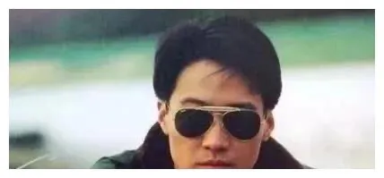 25年前最帅的4张脸，忍了刘德华，忍了张卫健，
