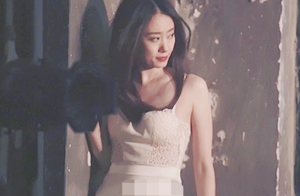 网友|张小斐回应被网友叫妈我养不起 直播帮贾玲跳女团舞