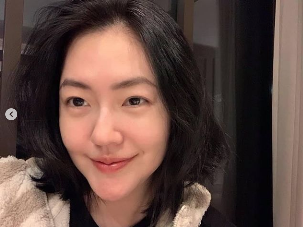小S二女儿晒一家三口，颜值飙升超妈妈，许雅钧与老婆夫妻相抢镜