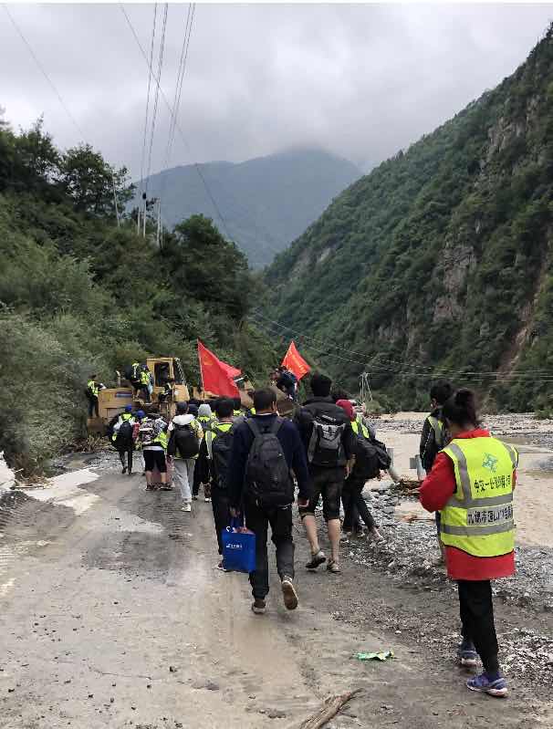 灾难面前党员显担当