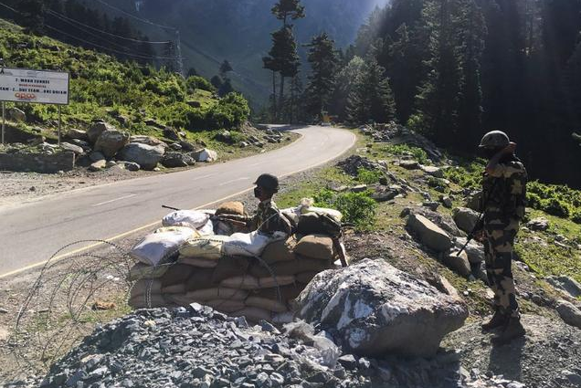 ���ӡ��̬�ȱ��ˣ����з������ʹ��黹��Ѻ��·��ž�