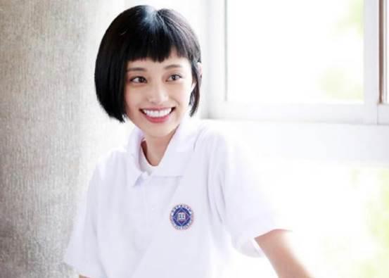 時尚女孩蓋玥希，私服穿搭“花樣百出”，但是都很少女風(fēng)啊
