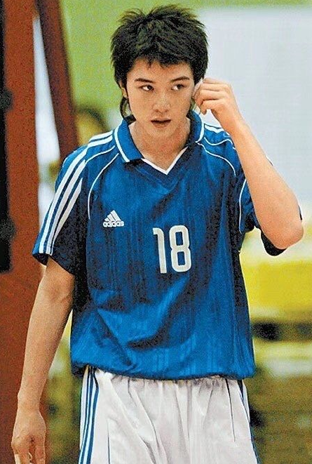 绿过罗志祥，交往7位女神，“又帅又渣”的邱泽