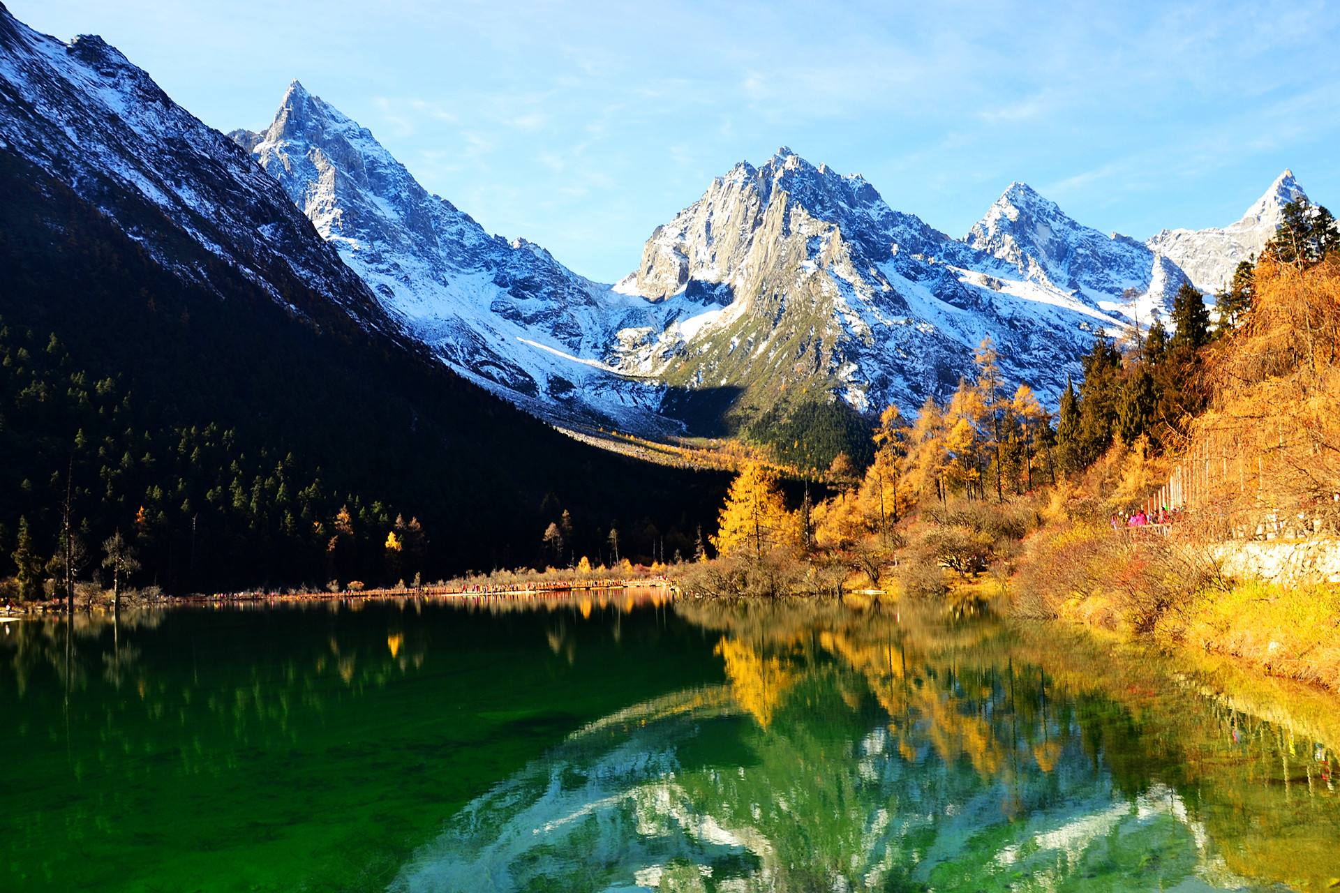 大美中国开启秋日幸福游，这些最适合赏枫叶的地方，你去过几个？