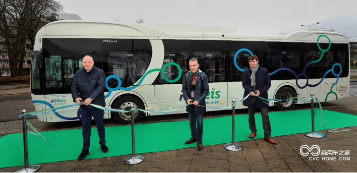 全欧最大电动大巴车队如期交付 比亚迪新能源战略交“高分答卷”